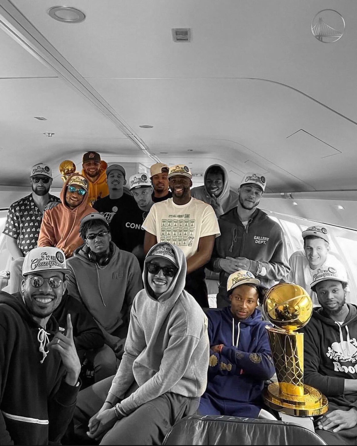 ?卢姥爷也走了！勇士22年夺冠阵容只剩5个人了