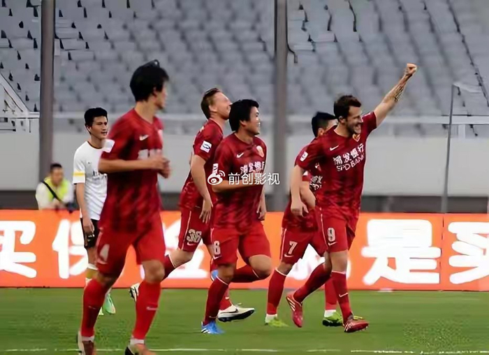 电竞比分-上港“军师”到位!曾让国奥惊魂的他,能给穆斯卡特出什么牌?|上海海港|维德马|彭啸|教练|球队_新浪体育_新浪新闻